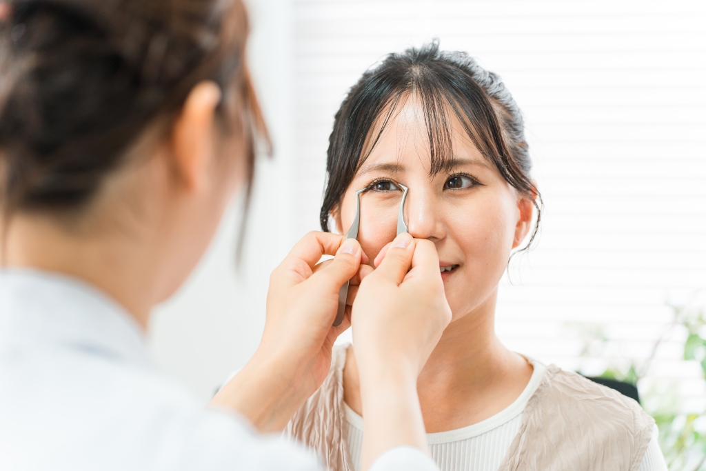 「二重埋没って痛いの？」不安を正直に解消｜大垣美容クリニックの“自然癒着法”を日本形成外科学会認定の形成外科専門医が解説