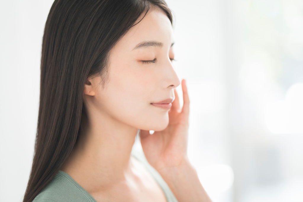 頬こけヒアルロン酸注射でやつれた印象にアプローチ｜後悔しないためのポイントも解説